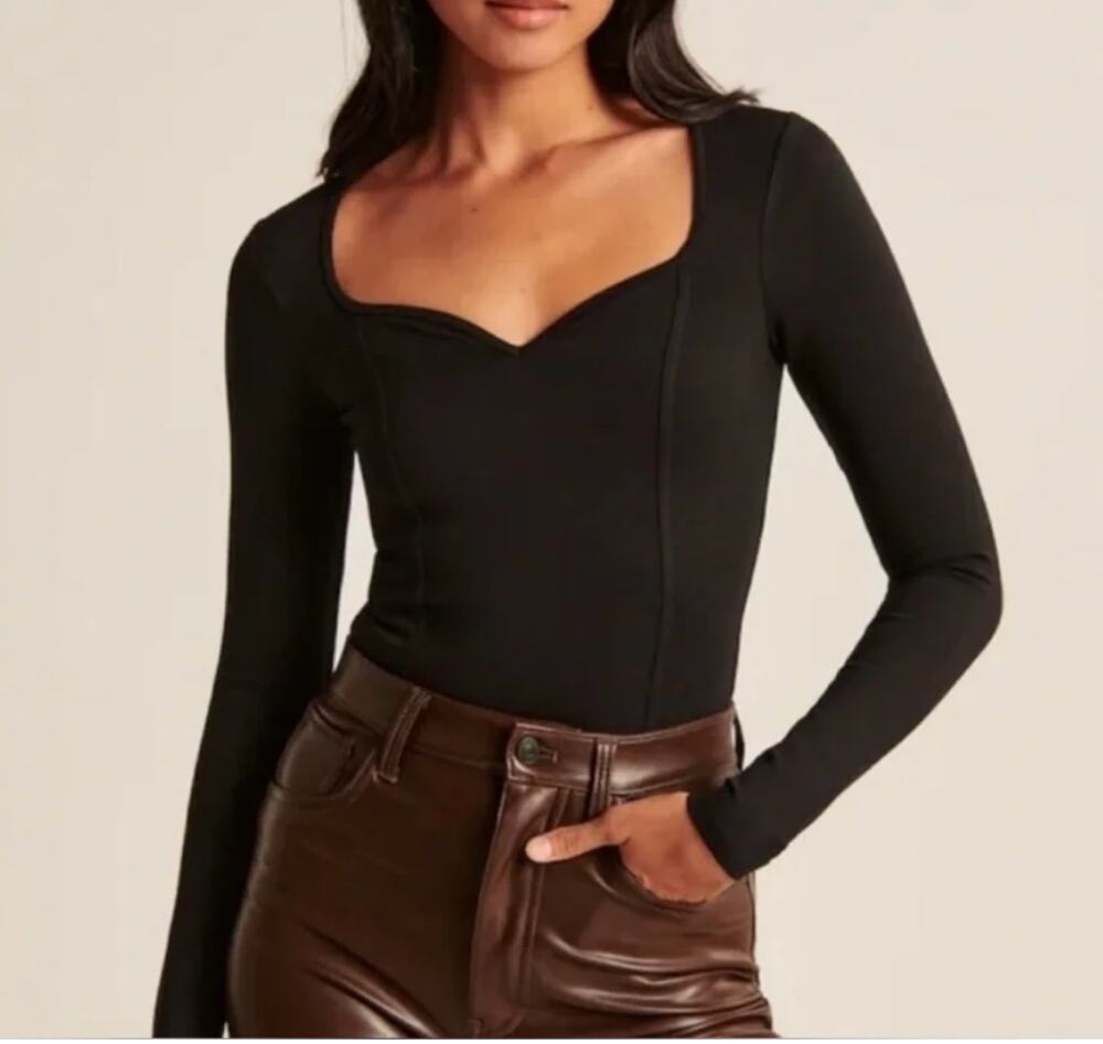 Abercrombie Soft AF Long Sleeve Sweethart Neckline Bodysuit Black XS